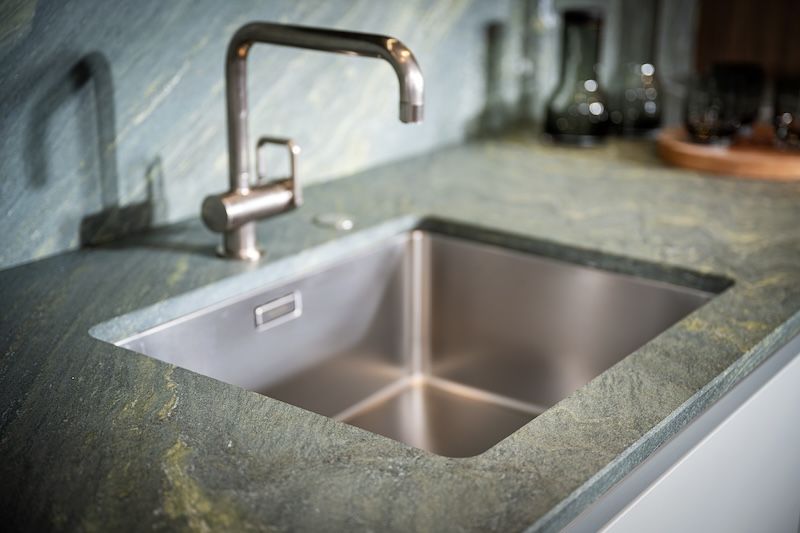 Waschbecken mit Arbeitsfläche - Alpengruen Semi Gloss