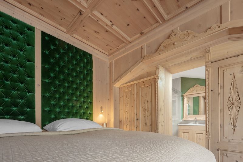 Schlafzimmer Stofftapeziererei - smaragdgrün